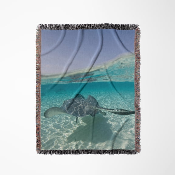 Cayman Islands, Southern Stingray In Caribbean Sea-Ca42 Pso0047 - Paul Souders, Woven Blanket