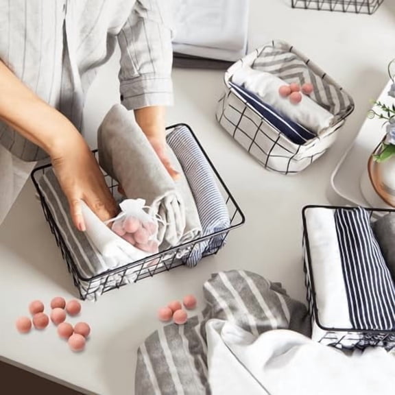 Cedar Balls, Cedar Blocks for Clothes Storage, 100 Pcs Cedar Balls for Closets and Drawers, Scented Cedar Wood Chips Cedar Closet Freshener