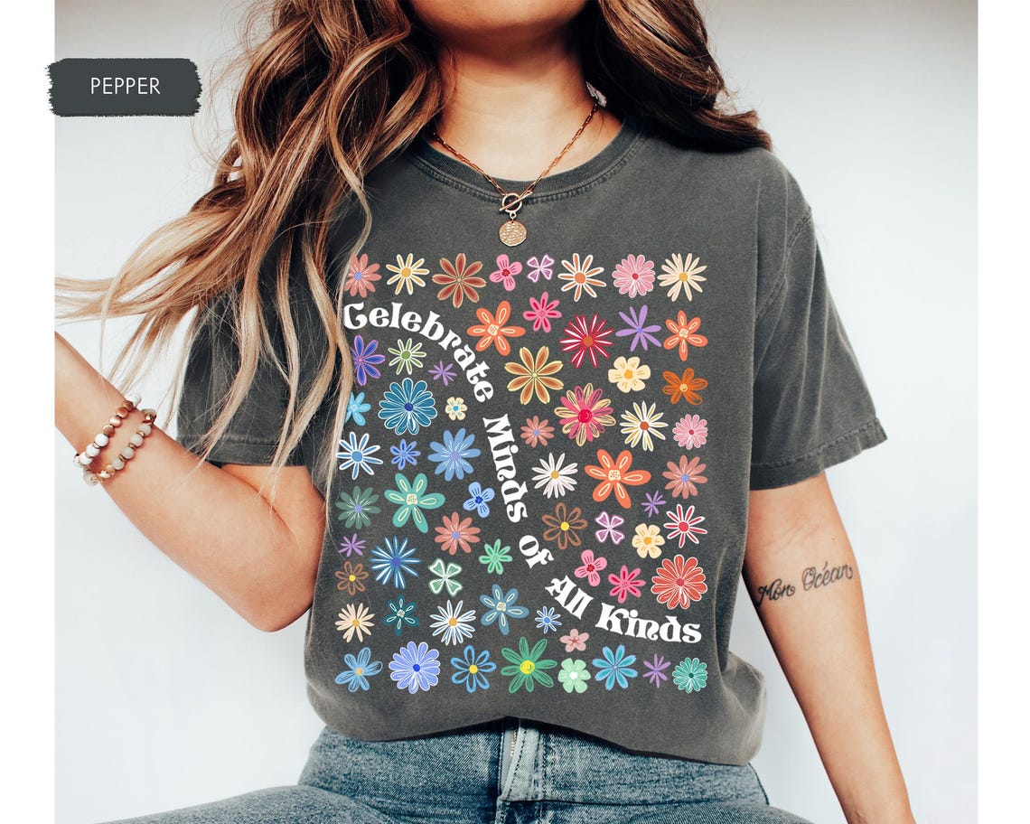 T-shirt Donna Autism Awareness - Celebrate Minds Of All Kinds, Maglietta Neurodiversità Con Cervello Colorato, Per Insegnanti E Sostegno ASD