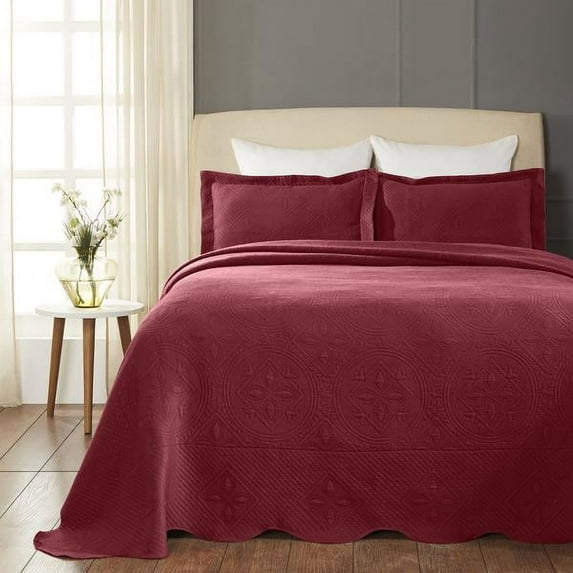 Celtic Circles 100% Cotton Jacquard Matelassé Scalloped Bedspread Set Burgundy / Twin