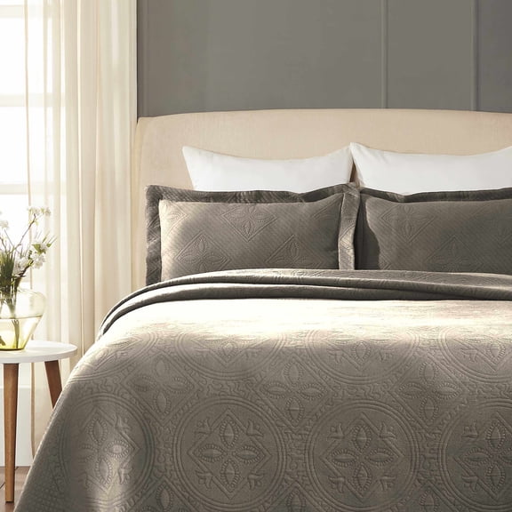 Celtic Circles 100% Cotton Jacquard Matelassé Scalloped Bedspread Set Charcoal / Twin