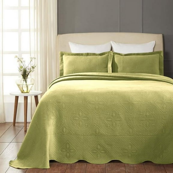 Celtic Circles 100% Cotton Jacquard MatelassÃÂ© Scalloped Bedspread Set Sweet Pea / Full