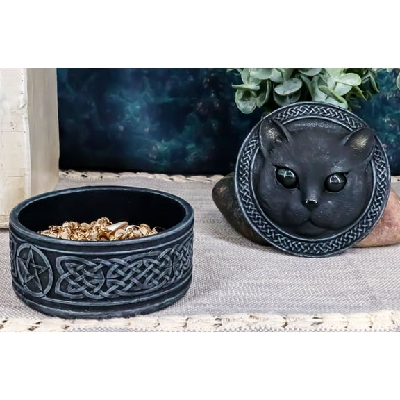 Celtic Pentagram Knotwork Black Cat With Rolling Green Eyes Round Decorative Box