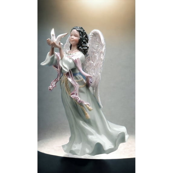 Ceramic African American Angel Music Box Dove 6x5.5x9 1/8 Religious