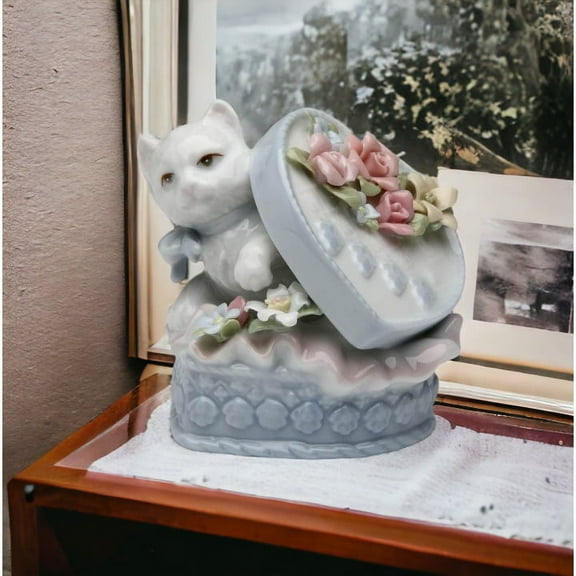 Ceramic Kitten Figurine in Heart Box 2.5in Gift for Cat