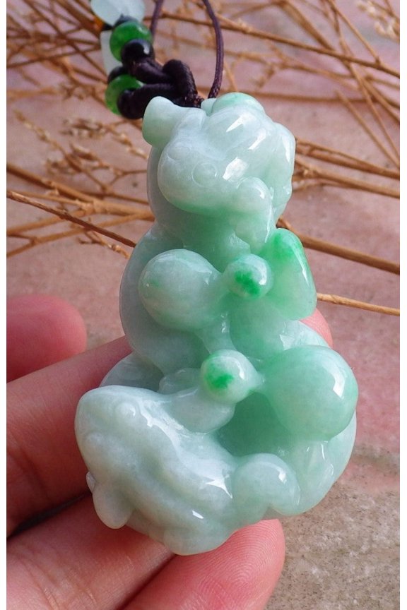 Certified Hand Carved Natural Myanmar Burma A Jade Jadeite Frog Toad Pendant Necklace