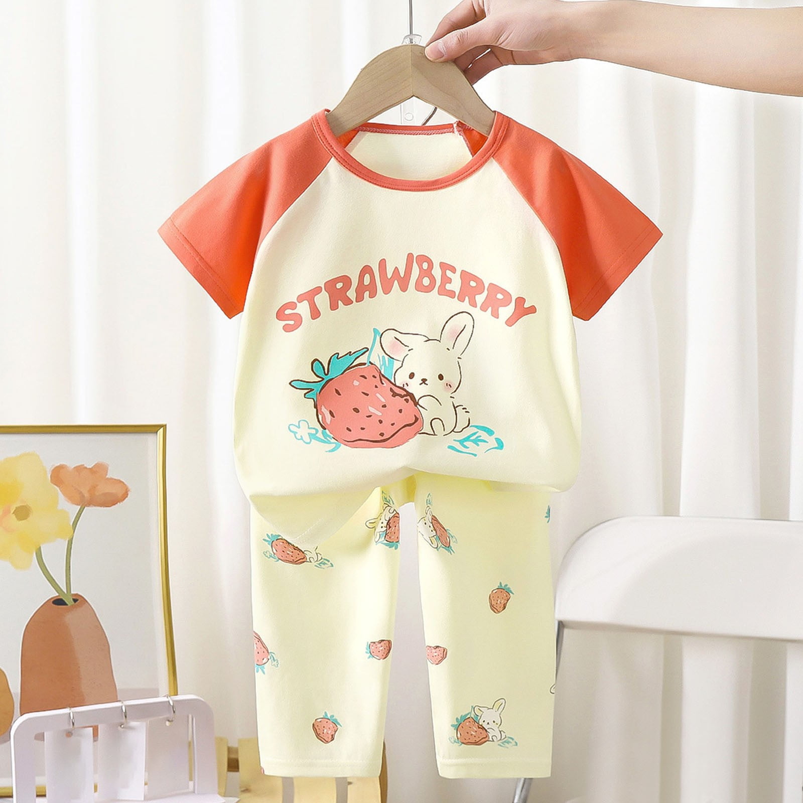 Baby Girl 2 Piece Clothes Set For Casual Wear Blended Pajama Suiting