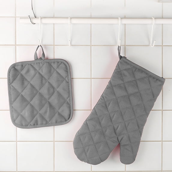 Cevemin Quilted Oven Mitts and Pot Holders Set - Heat Counteractive Kitchen Gloves and Potholders for Cooking Baking Grilling