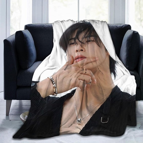 Cha Eun Woo Fleece Blanket Throw Blanket for Couch - Cozy Luxury Bed Blanket Microfiber and Throws for Sofa