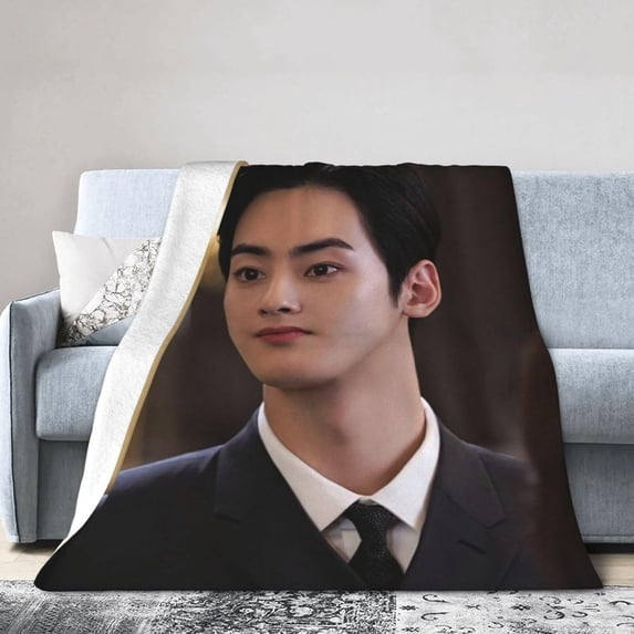 Cha Eun Woo Fleece Blanket Throw Blanket for Couch - Cozy Luxury Bed Blanket Microfiber and Throws for Sofa