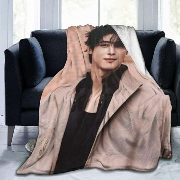 Cha Eun Woo Fleece Blanket Throw Blanket for Couch - Cozy Luxury Bed Blanket Microfiber and Throws for Sofa