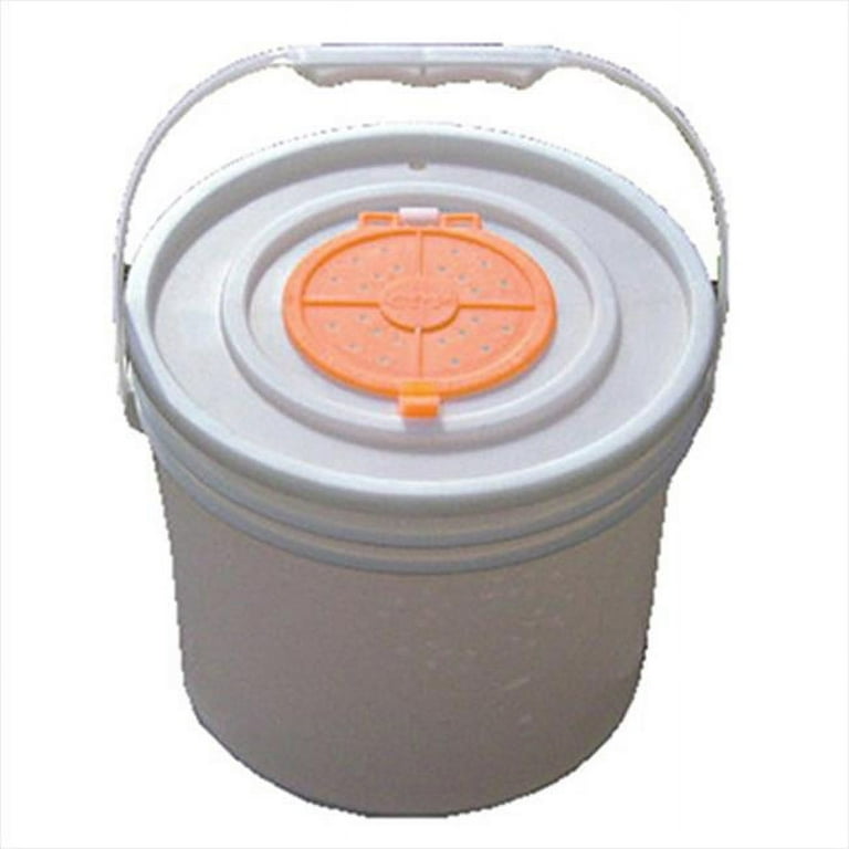 Challenge Challenge 3.5 Gallon Bait Bucket with Lid