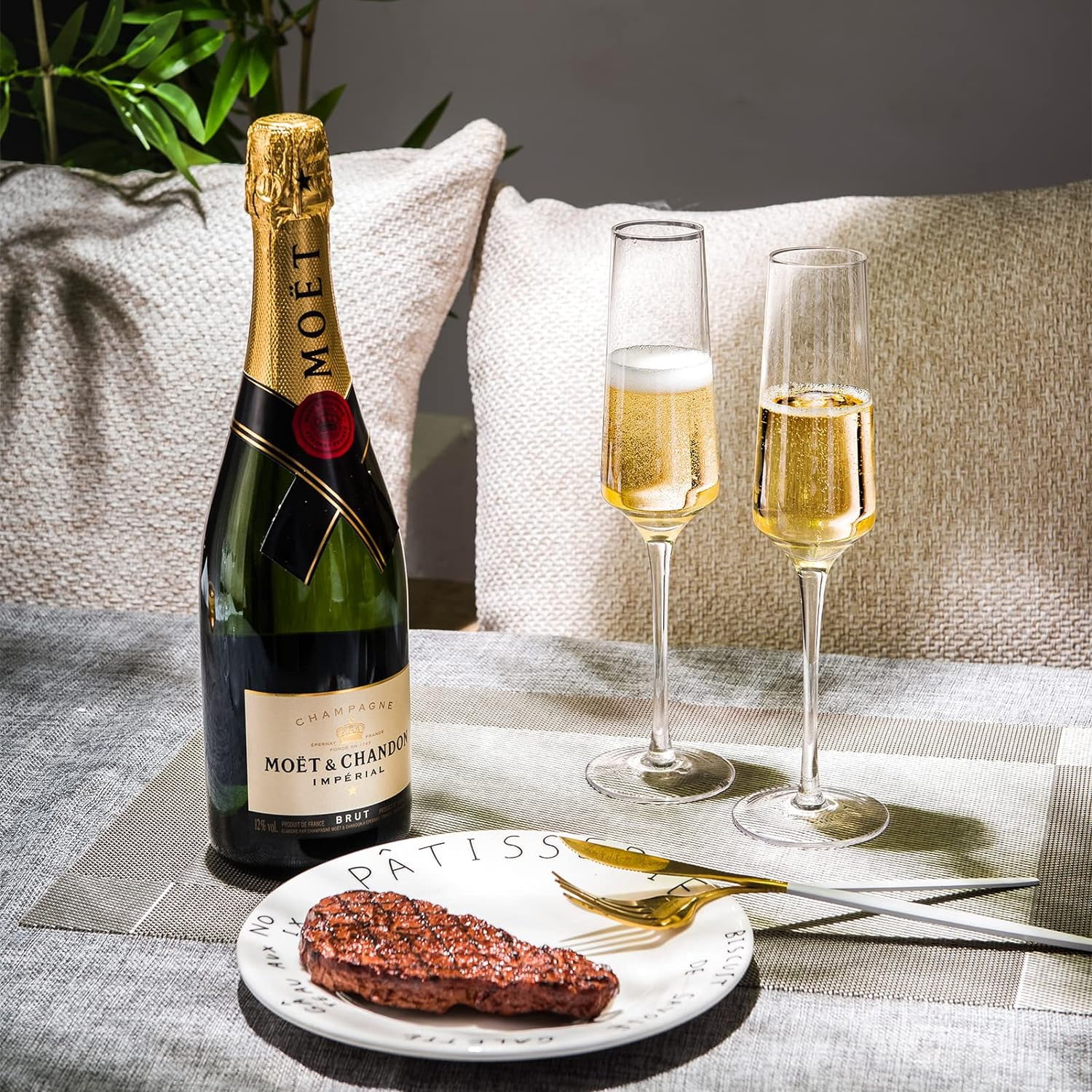 Champagne Flutes - Hand Blown Elegant Champagne Glasses Set of 6 - Unique Gift for Birthday,Wedding, Mother’s Day - Ideal for Wine Tasting,Daily Use - 7.5 oz, Clear
