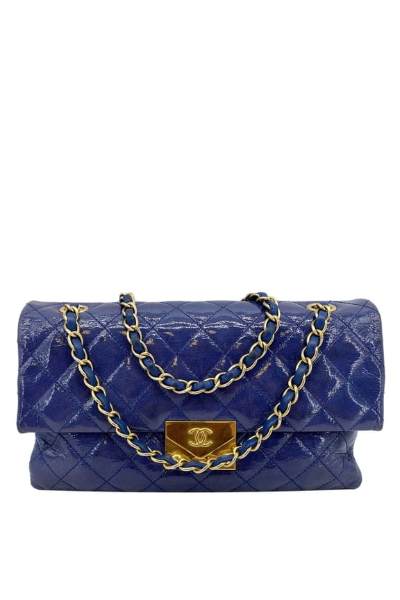 Pre-Owned Chanel Envelope Lock 3 Small Quilted Patent Leather Shoulder Bag Blue