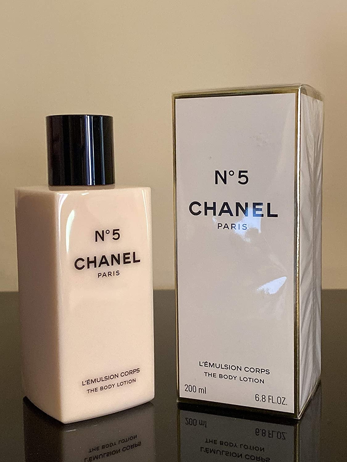 skrivning kursiv Normalt Chanel No. 5 by Chanel 6.8 ounce perfume Body Lotion for Women - Walmart.com