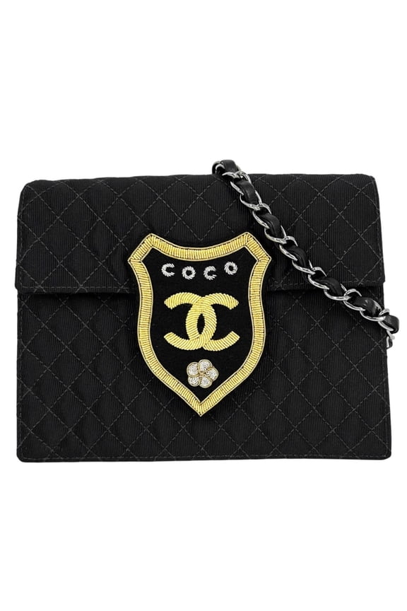 Pre-Owned Chanel women's shoulder bag, Matelass style, emblem patch, Coco Mark, chain strap,...