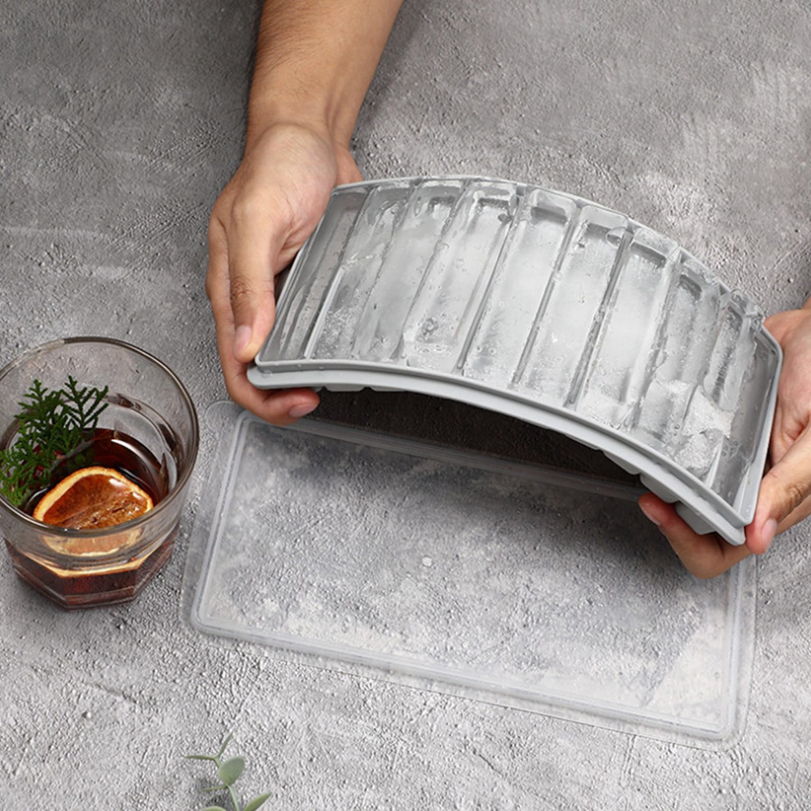 Character Cubes Freezer Ice Ice Pack for Drinks Ice Cane Liquor Freezer