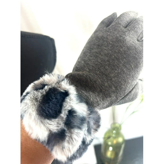 Charcoal Grey Winter Gloves with Snow Leopard Faux Fur Cuffs - Cozy Touchscreen-Friendly Accessory for Women