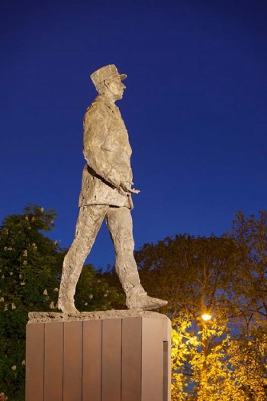 Charles de Gaulle Statue Canvas Art - Brian Jannsen DanitaDelimont (19 x 28)