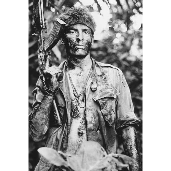 Charlie Sheen Platoon B&W 24X36 Poster