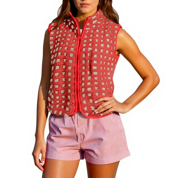 CharmCyan Sleeveless Lightweight Quilted Vest for Women with Textured Square Pattern Front Zipper Stand Collar Casual Fit Red S