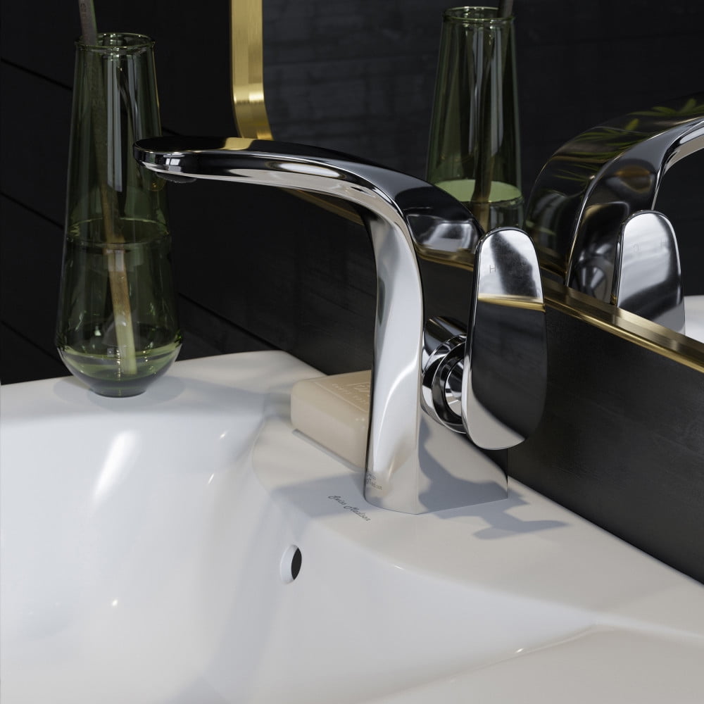 Château Chrome Single Hole Single-Handle Bathroom Faucet