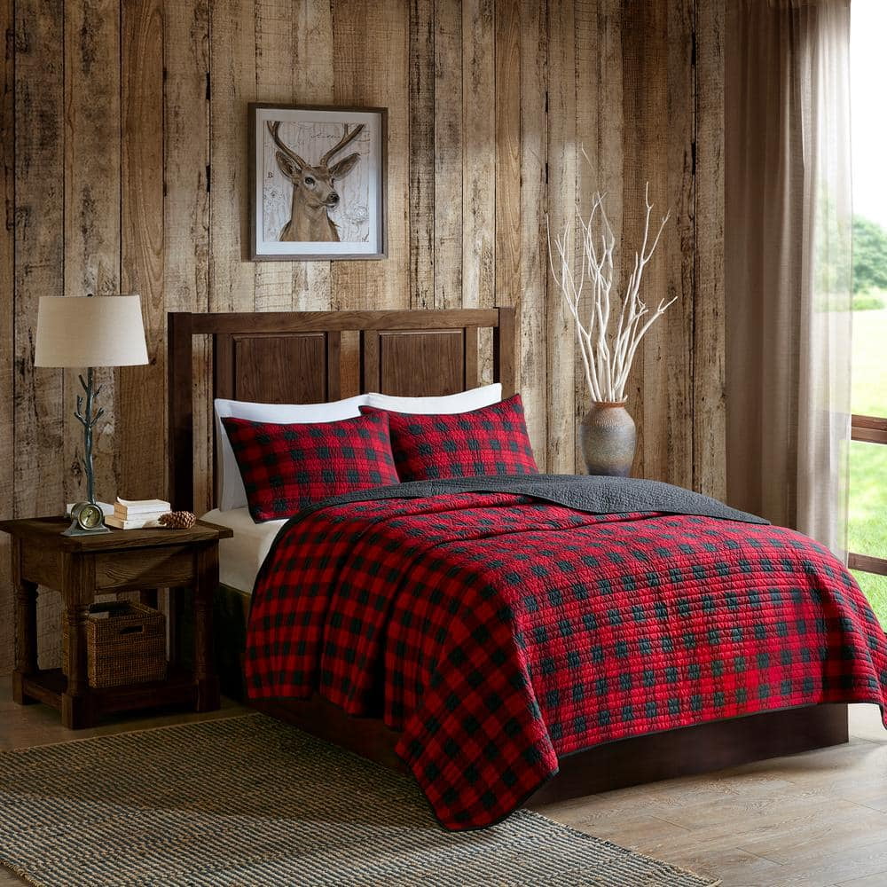 Red and Black Cotton Reversible Full Quilt Set