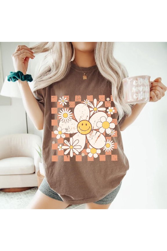 Checkered Smiley Flowers Graphic Tee, Retro Smile Face Floral Design, Vintage Aesthetic Illustration Comfort Colors Unisex Cotton T-Shirt, Size S-3XL