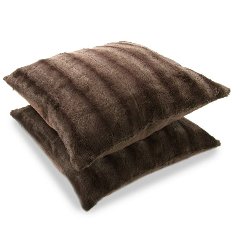 Cheer Collection Faux Fur Pillows - Decorative Throw Pillows for Couch &  Bed - Machine Washable - 18 x 18 - Chocolate (Set of 2)