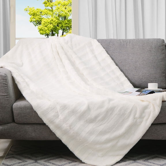 Cheer Collection Faux Fur to Microplush Reversible Throw Blanket