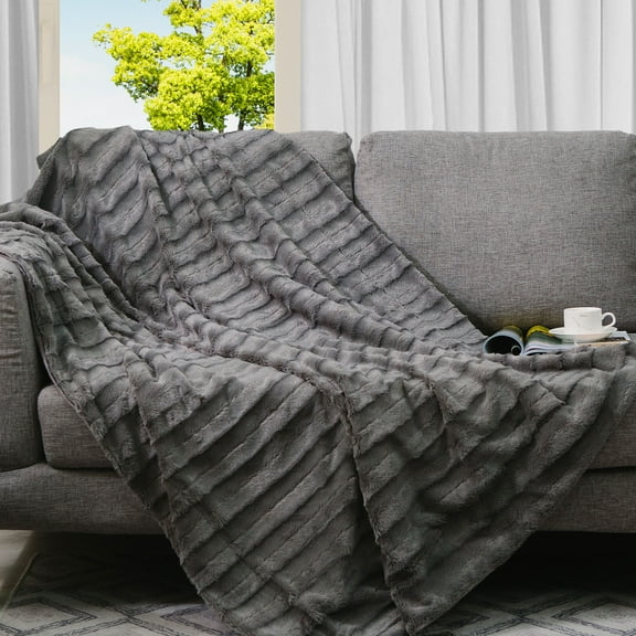 Cheer Collection Faux Fur to Microplush Reversible Throw Blanket