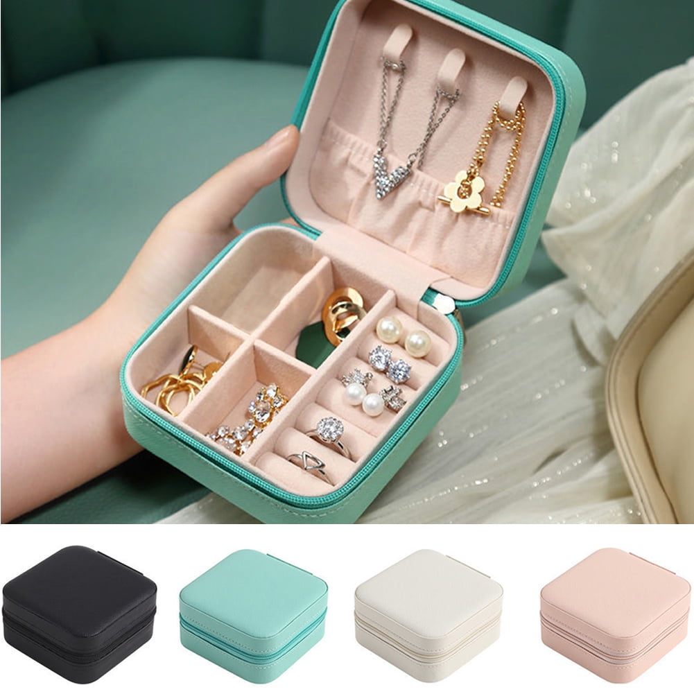 Travelwant Anti Tarnish Jewelry display Organizer,Small Portable Travel  Jewelry Box for Women and Girls to Storage Rings Earings Braclet