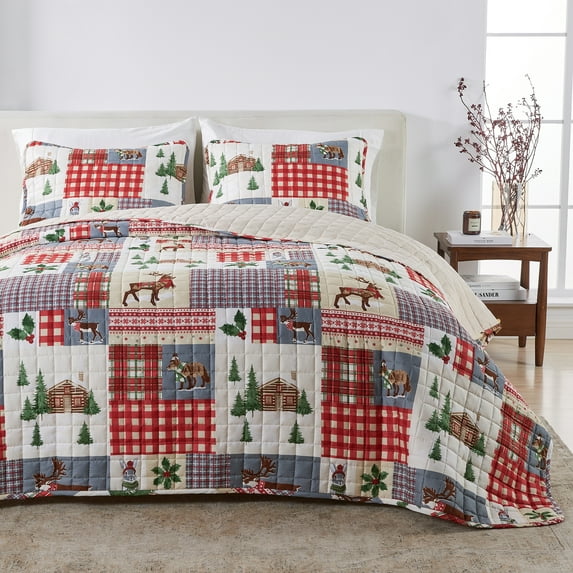 Cheerful Holiday Reversible Full / Queen Quilt Set with Shams (Cozy Maple)
