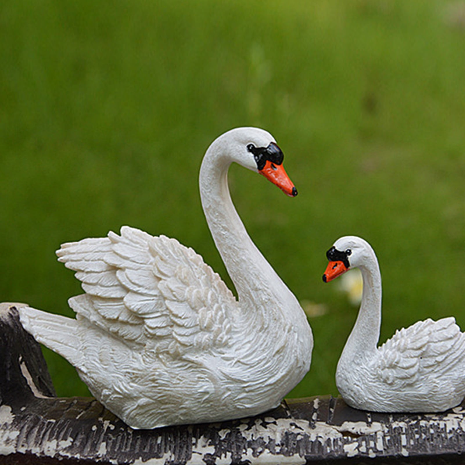 Cheers US Pair of White Swan Garden Statues, Large & Small