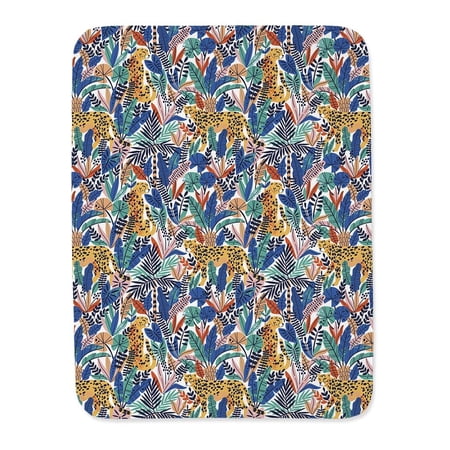 Cheetah Jungle Pattern Blanket -Image by Shutterstock,
