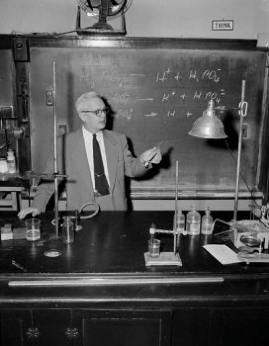 Chemistry lecturer in classroom Canvas Art - (24 x 36)
