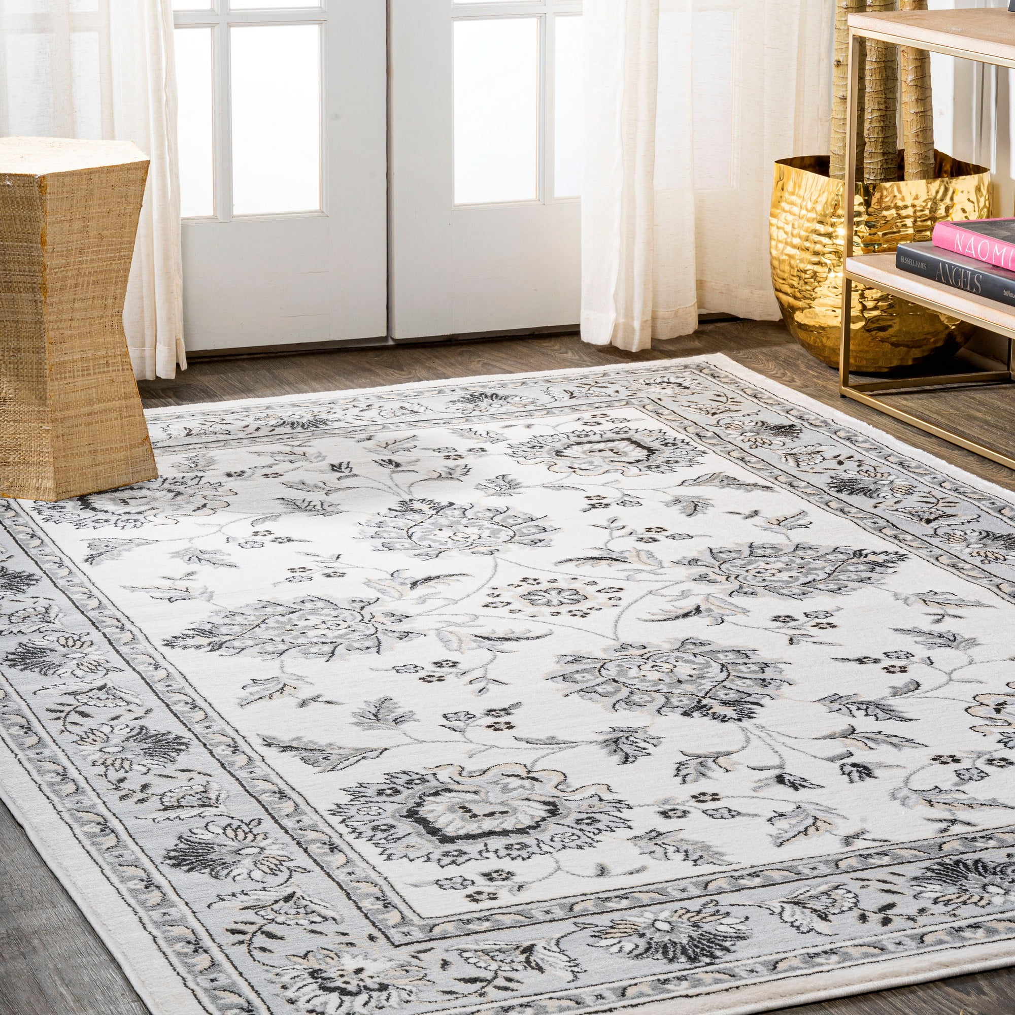 Elegant Cream/Light Gray Synthetic Cottage Rug 4' x 6'