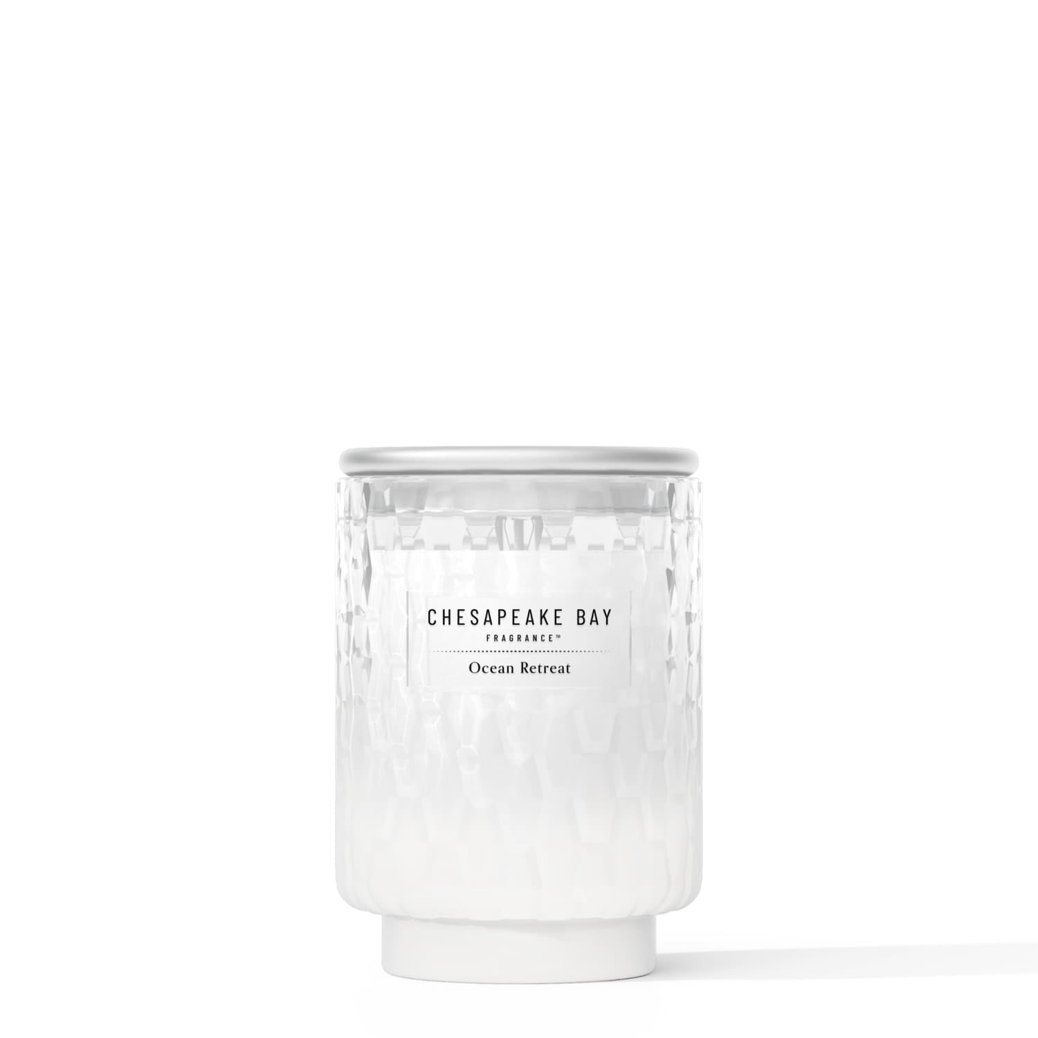 Chesapeake Bay Candle 8 oz | Ocean Retreat Scent |Exclusive Mood Evoking Fragrance |Textured Sea Glass-Inspired Jar | Premium Soy Blend Wax with Essential Oils