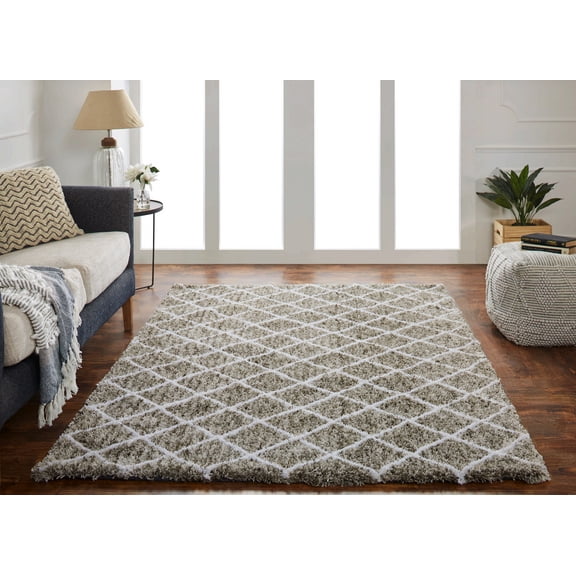 Chesapeake Microfiber Polyester Shag Silver Maximo Diamond Area Rug (5'x7')