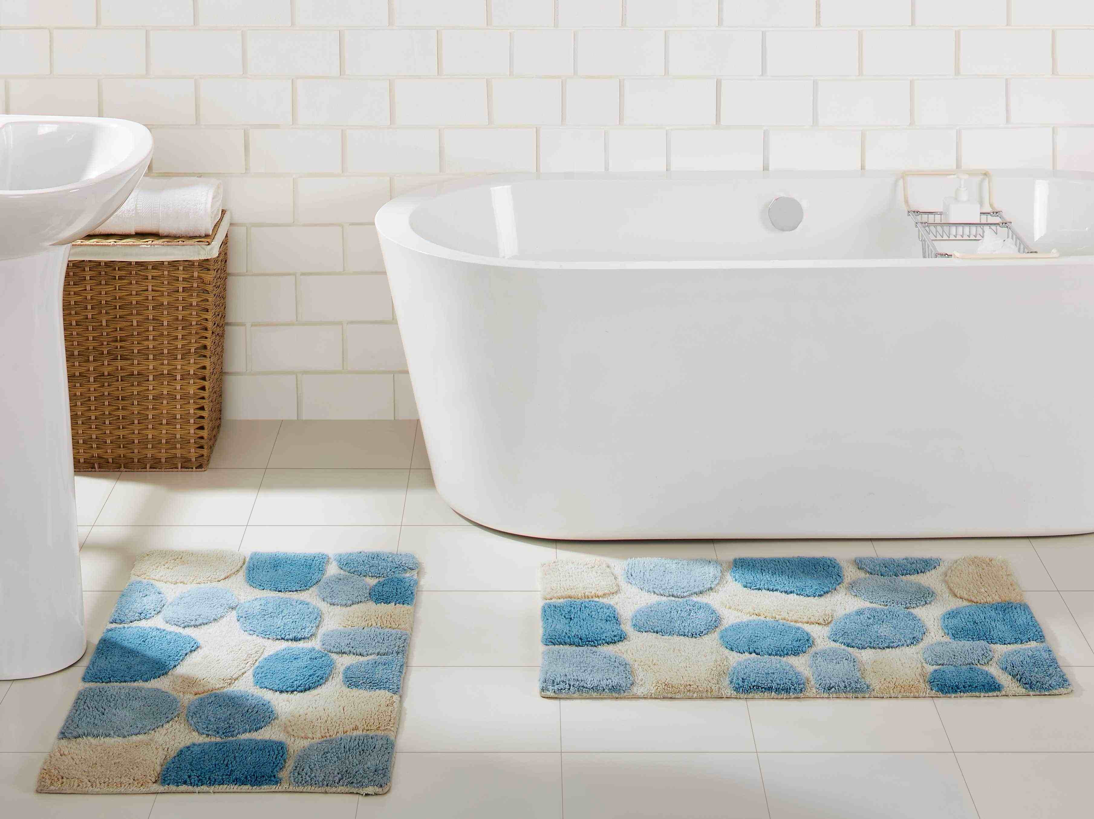 Aquamarine and White Cotton Pebble Pattern Bath Rug Set