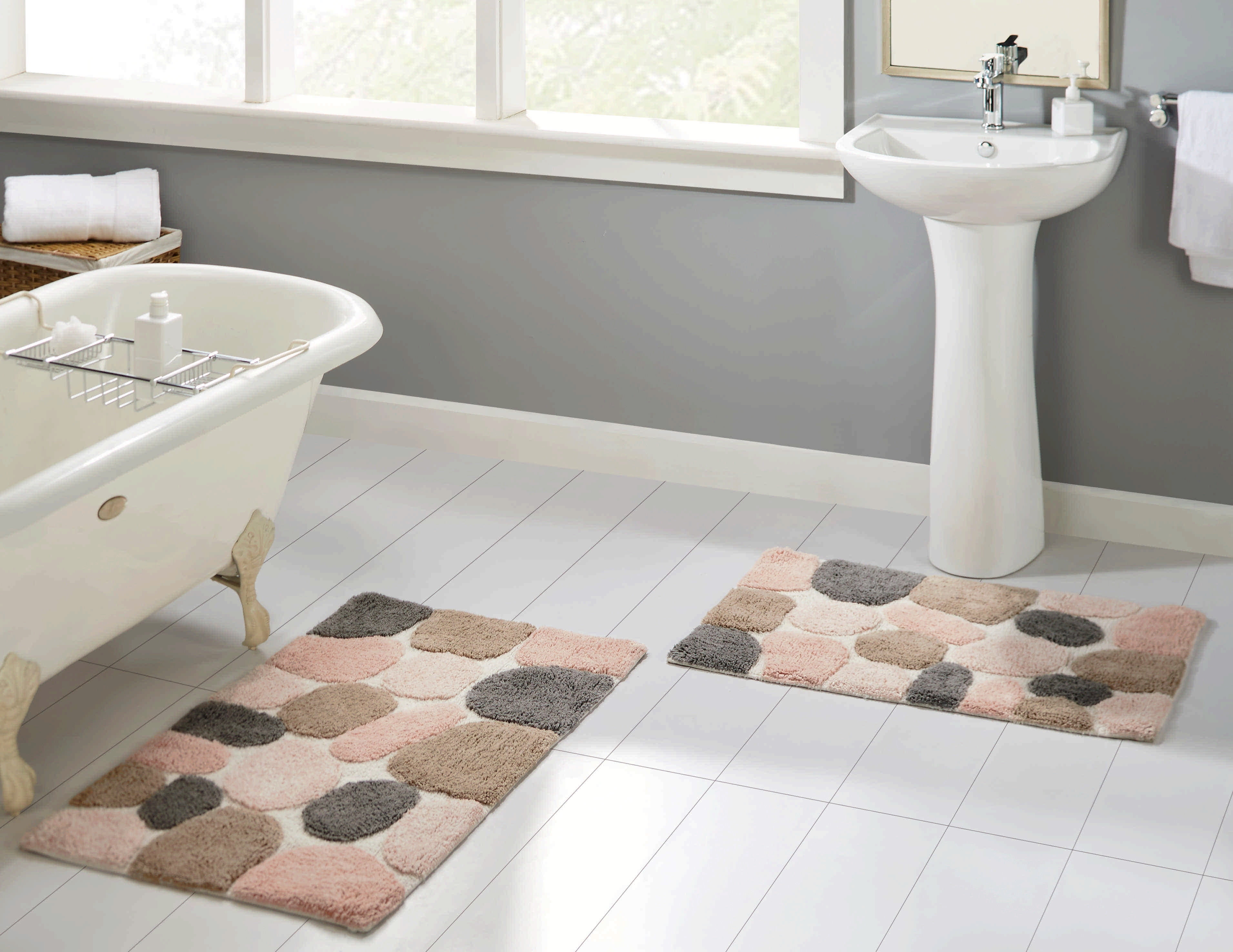 Hastings Home 2-Piece Bathroom Rug Set, White 22-in x 35-in White Cotton Bath  Rug in the Bathroom Rugs & Mats department at