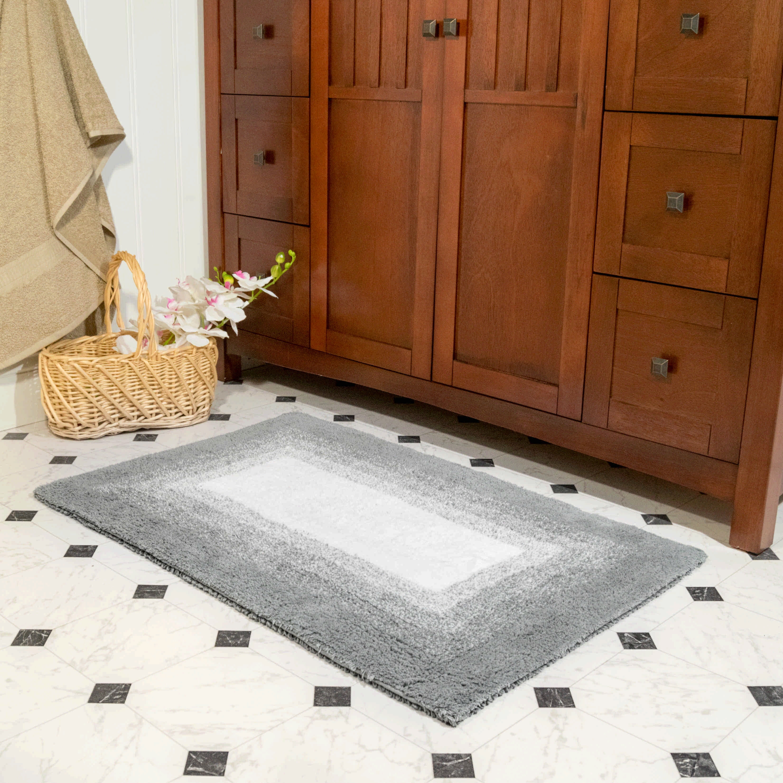 Latitude Run Lowder Bath Rug, Gray