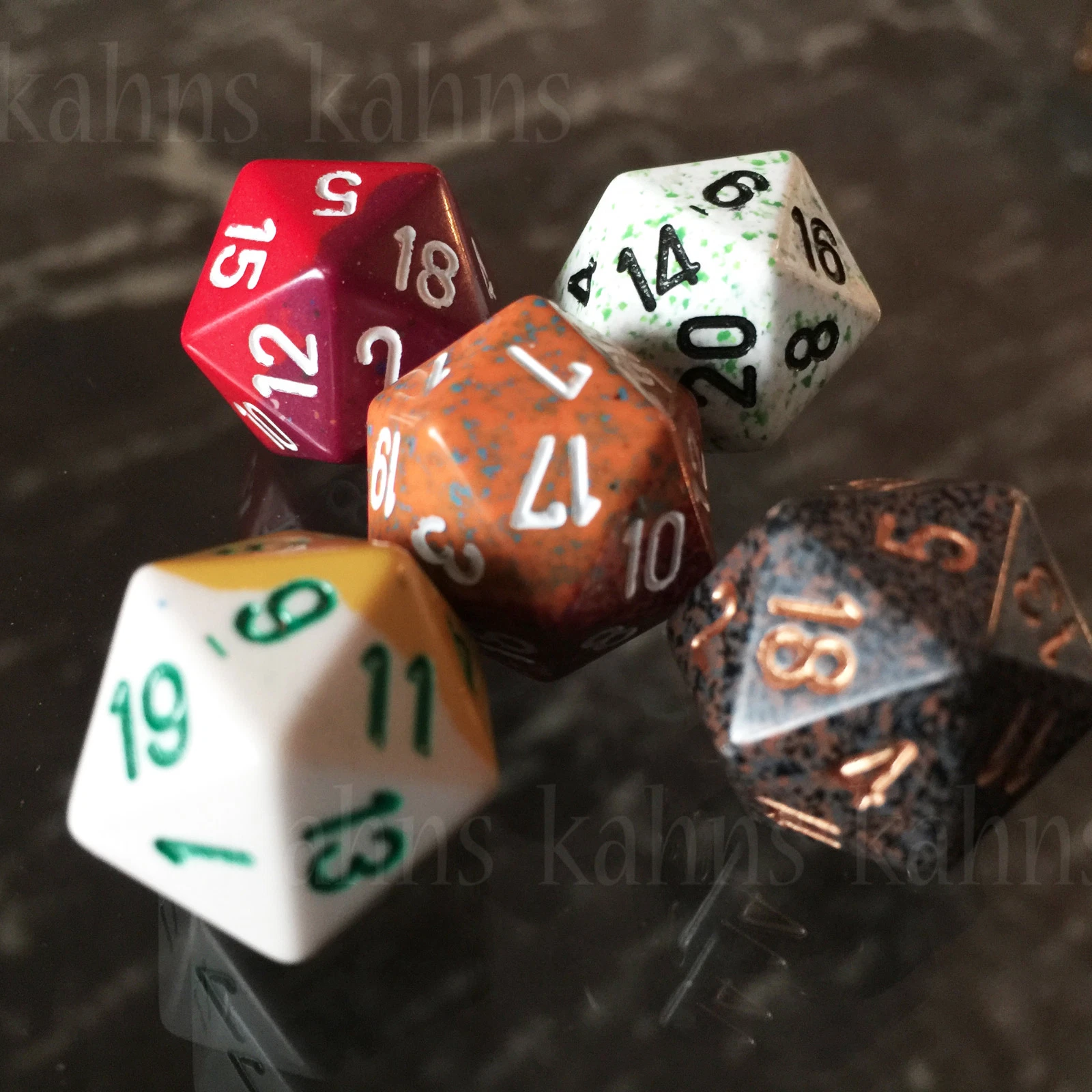Chessex : D20 - Random Set Of 5 - Free Bag! Twenty Sided