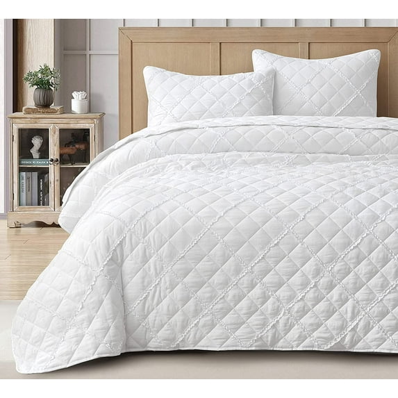 Chezmoi Collection Annabelle 2-Piece White Twin Size Quilt Set - Diamond Ruffle Stone-Washed Microfiber Soft Lightweight Quilted Bedspread Set for All Seasons