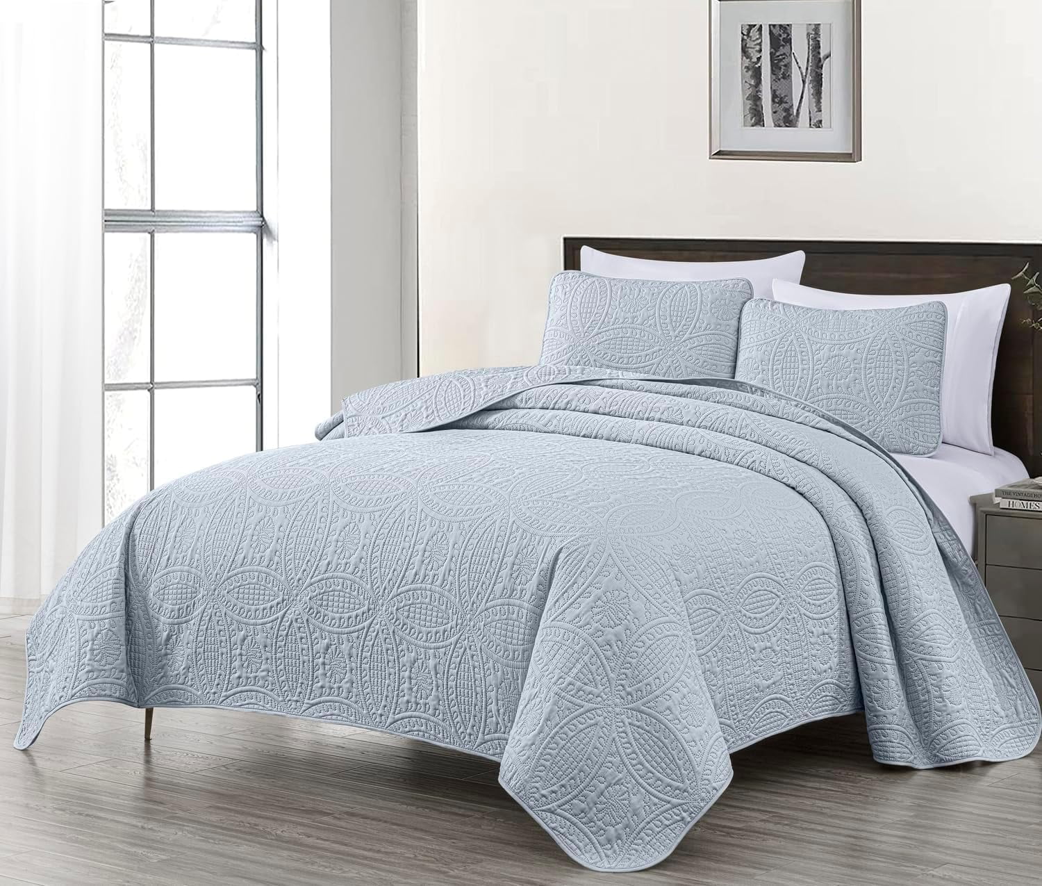 Silver Queen Microfiber Reversible Bedspread Set with Medallion Pattern
