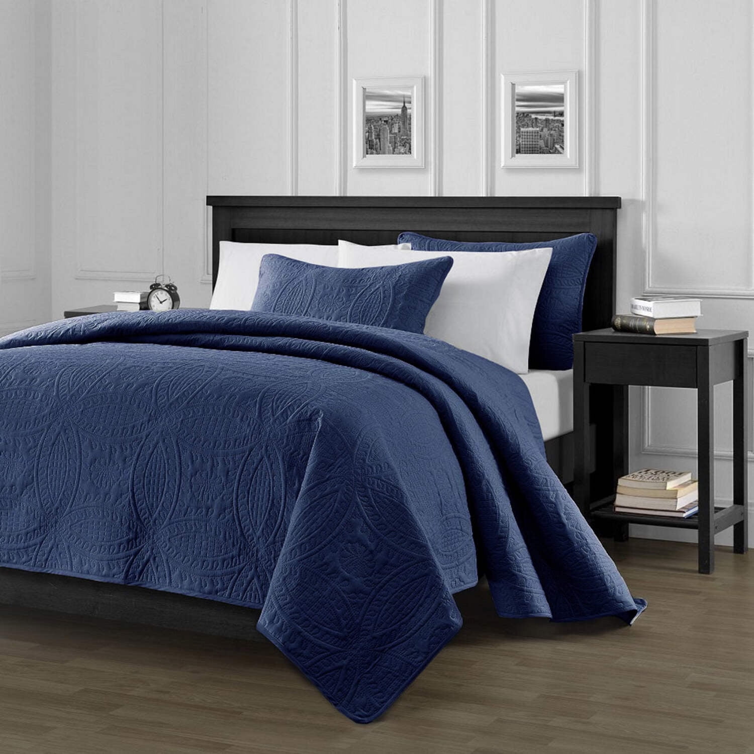 Austin Navy Queen Microfiber Bedspread with Shams