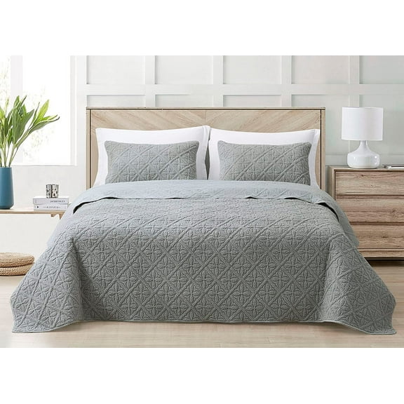 Chezmoi Collection Bethany 3-Piece Gray Queen Size Blanket Set Quilted Floral Sherpa Reversible Washed Microfiber Coverlet Bedspread Set