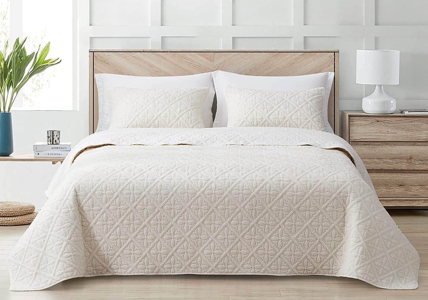 Chezmoi Collection Bethany 3Piece White King Size Blanket Set Quilted