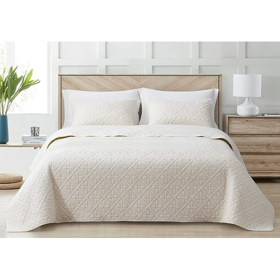 Chezmoi Collection Bethany 3-Piece White Queen Size Blanket Set Quilted Floral Sherpa Reversible Washed Microfiber Coverlet Bedspread Set
