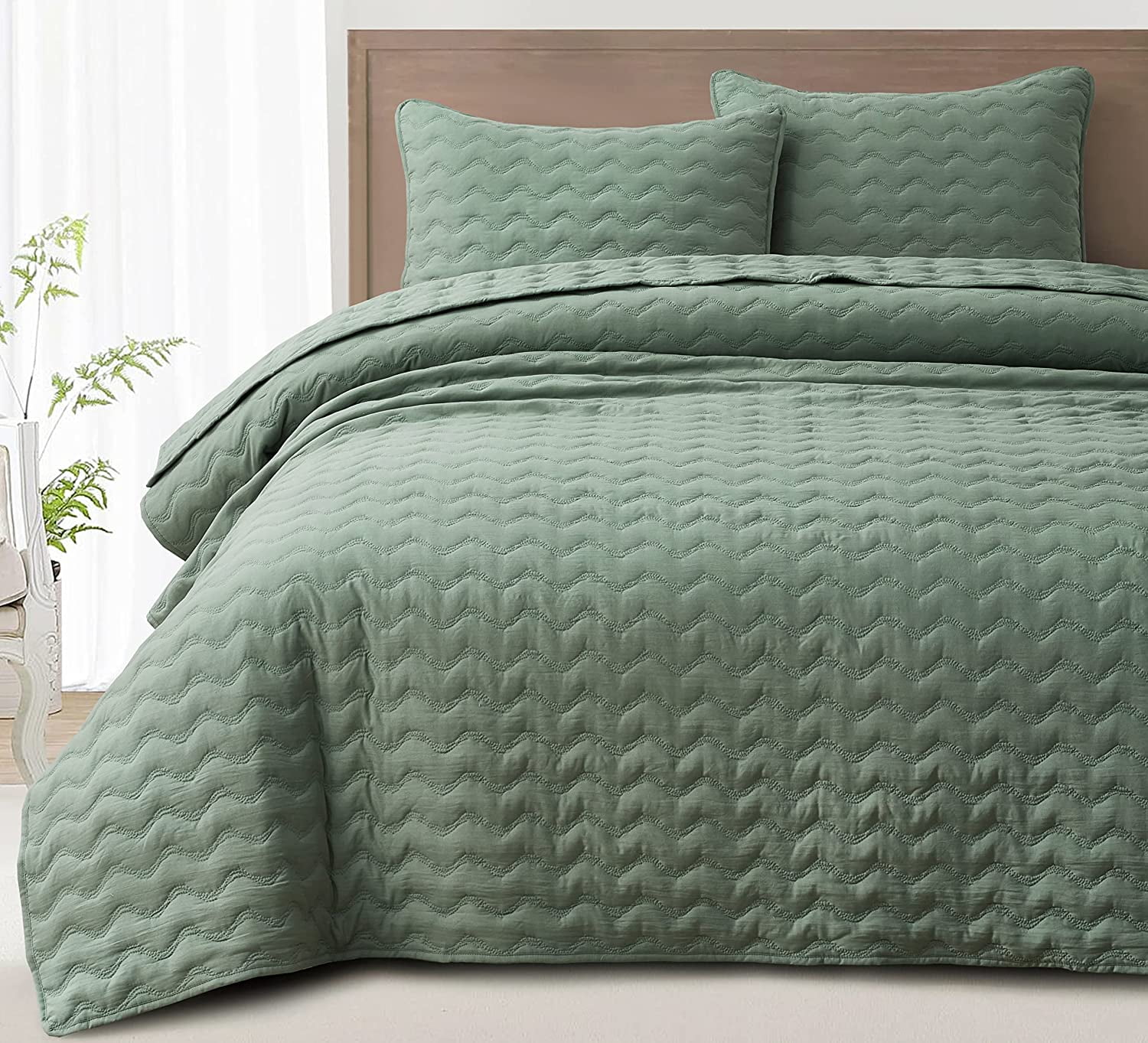 Chezmoi Collection Destiny 3-Piece Sage Queen Size Quilt Set - Stone-Washed Soft Microfiber Lightweight Quilted Bedspread Coverlet Set for All Seasons Wavy Line Stitching